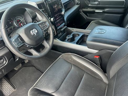 Used 2025 RAM 1500 Laramie AWD/4WD image 10