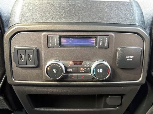 Used 2018 Ford Expedition Limited w/ Equipment Group 301A AWD/4WD image 9