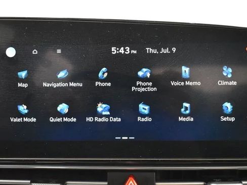 Used 2024 Hyundai Elantra Limited FWD image 31