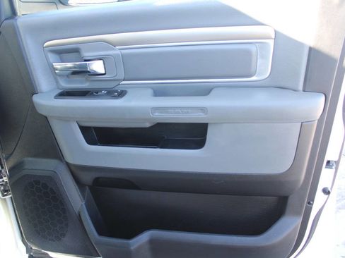 Used 2017 RAM 2500 SLT image 5