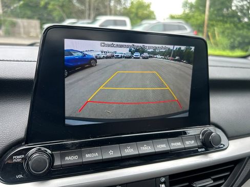 Used 2021 Kia Forte LXS FWD image 30