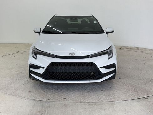 Used 2025 Toyota Corolla SE FWD image 6