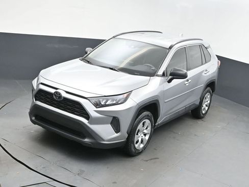 Used 2021 Toyota RAV4 LE image 30