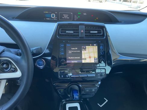 Used 2016 Toyota Prius Four FWD image 13