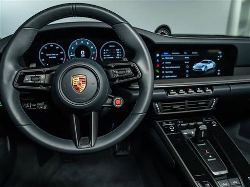 Used 2025 Porsche 911 Carrera RWD image 19