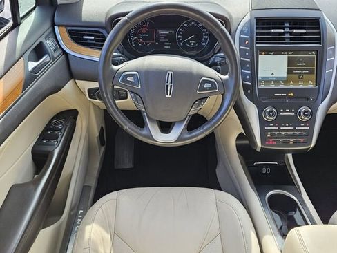 Used 2019 Lincoln MKC Select w/ Select Plus Package image 9