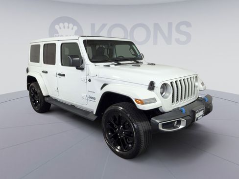Used 2023 Jeep Wrangler Unlimited Sahara w/ Cold Weather Group image 10