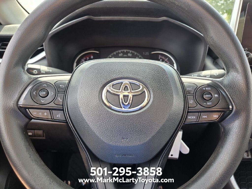 Used 2024 Toyota RAV4 LE FWD image 20