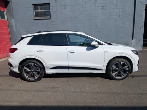 Used 2023 Audi Q4 e-tron Premium Plus w/ Premium Plus image 2