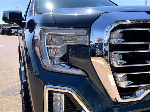 Used 2019 GMC Sierra 1500 SLT w/ SLT Premium Plus Package AWD/4WD image 28