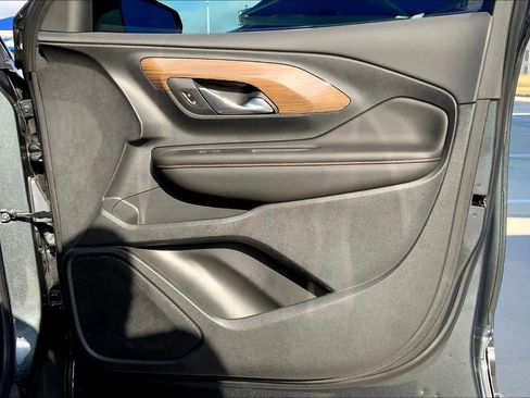 Used 2020 GMC Terrain SLE w/ Driver Convenience Package FWD image 23