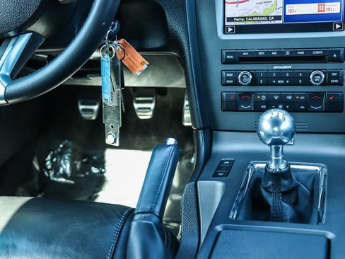 Used 2011 Ford Mustang GT Premium w/ Electronics Pkg RWD image 15