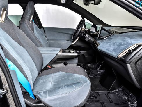 Used 2023 BMW iX xDrive50 w/ BMW I Signature Blue Package image 22