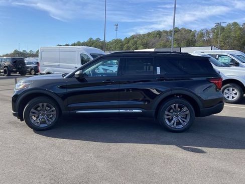 New 2026 Ford Explorer Active w/ Active Comfort Package AWD/4WD image 16
