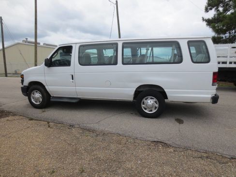 Used 2008 Ford E-350 and Econoline 350 XL RWD image 1