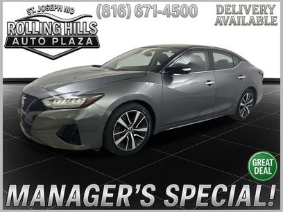 Used 2022 Nissan Maxima SV w/ Floor Mat Group