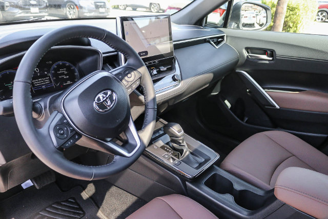 Used 2026 Toyota Corolla Cross XLE w/ Convenience Package FWD image 29