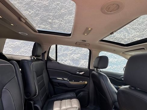 Used 2019 GMC Acadia Denali w/ Technology Package AWD/4WD image 9
