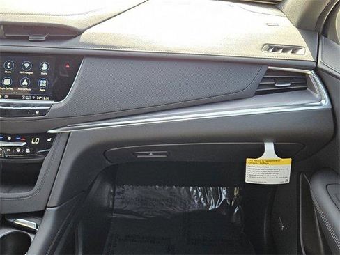 New 2026 Cadillac XT5 Luxury image 20