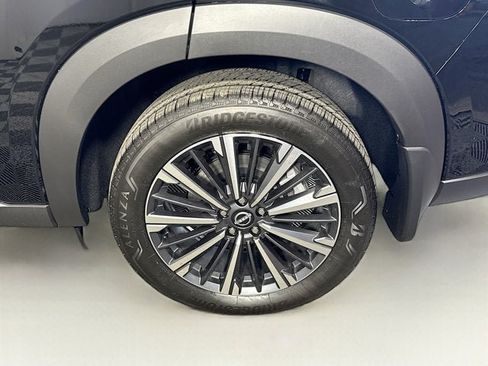 New 2026 Nissan Pathfinder Platinum w/ Cargo Package AWD/4WD image 9
