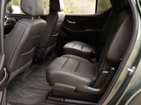 Used 2023 Chevrolet Traverse LT w/ LPO, Floor Liner Package AWD/4WD image 25
