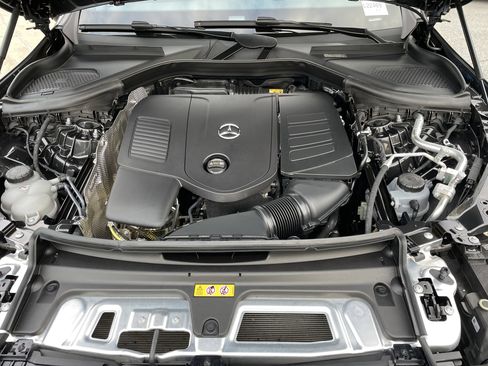 Certified 2025 Mercedes-Benz GLC 300 4MATIC image 51