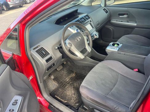 Used 2012 Toyota Prius V Five image 6