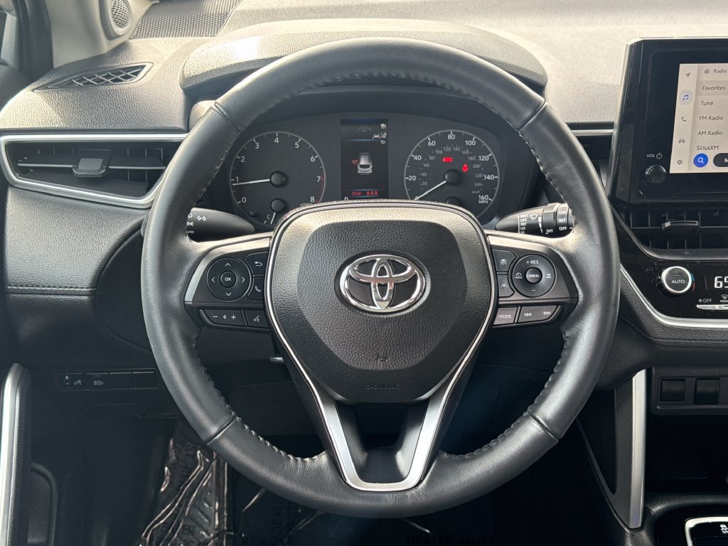 Used 2023 Toyota Corolla Cross LE w/ Moonroof Package AWD/4WD image 13