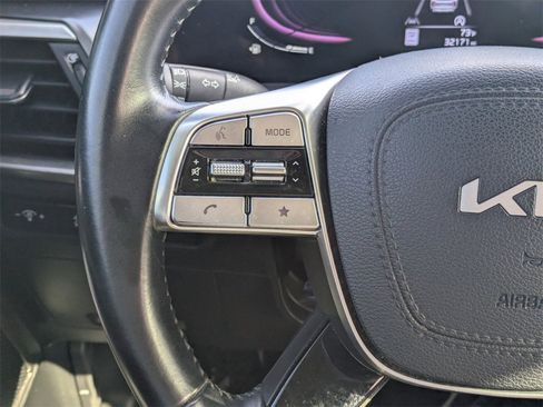 Used 2024 Kia Telluride LX image 18