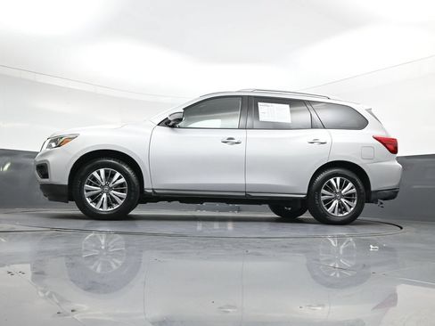 Used 2020 Nissan Pathfinder SL AWD/4WD image 48
