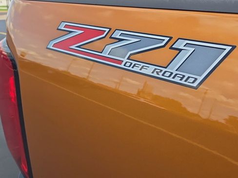 Used 2017 Chevrolet Colorado Z71 AWD/4WD image 4