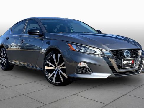 Used 2020 Nissan Altima 2.5 SR FWD image 3