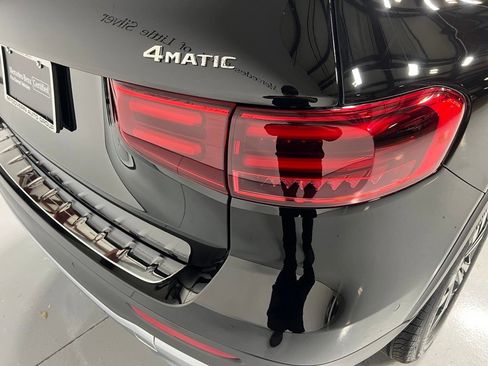 Used 2025 Mercedes-Benz GLB 250 4MATIC image 14