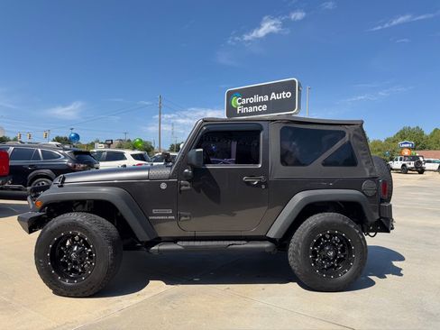 Used 2014 Jeep Wrangler Sport w/ Quick Order Package 23S AWD/4WD image 3
