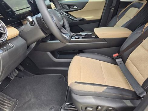 New 2026 Chevrolet Equinox ACTIV w/ Convenience Package III FWD image 9