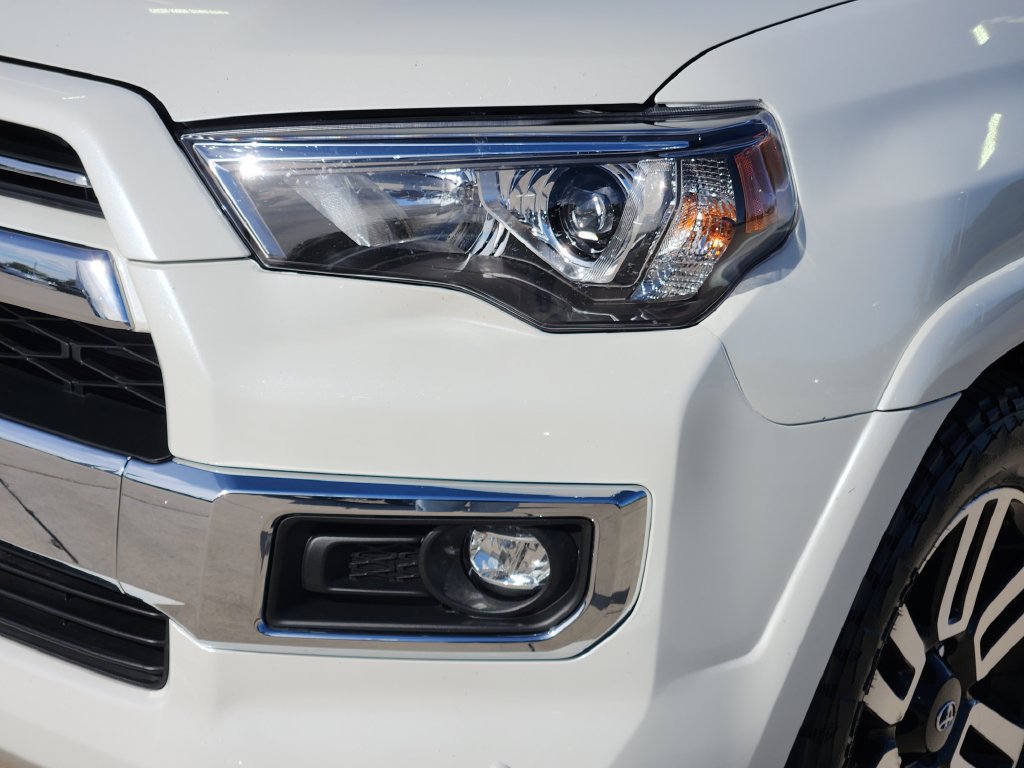 Certified 2022 Toyota 4Runner Limited AWD/4WD image 12