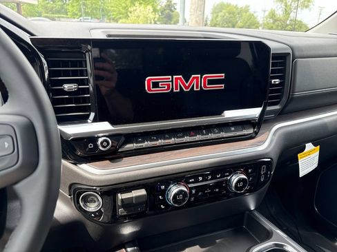 New 2026 GMC Sierra 1500 SLT w/ SLT Premium Plus Package AWD/4WD image 21