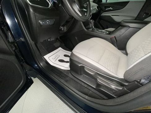 Used 2020 Chevrolet Equinox LS FWD image 12