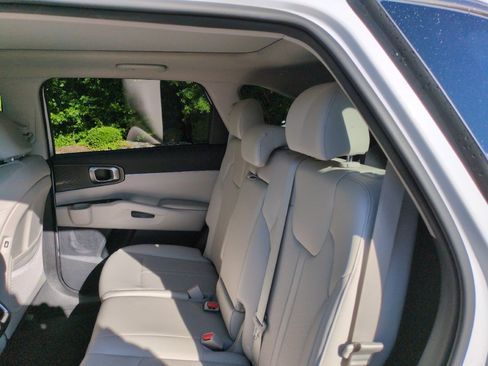 Used 2023 Kia Sorento S w/ Panoramic Sunroof Package FWD image 35