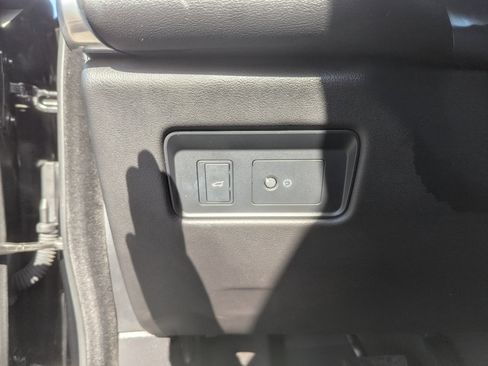 Used 2023 Jaguar F-PACE S image 14