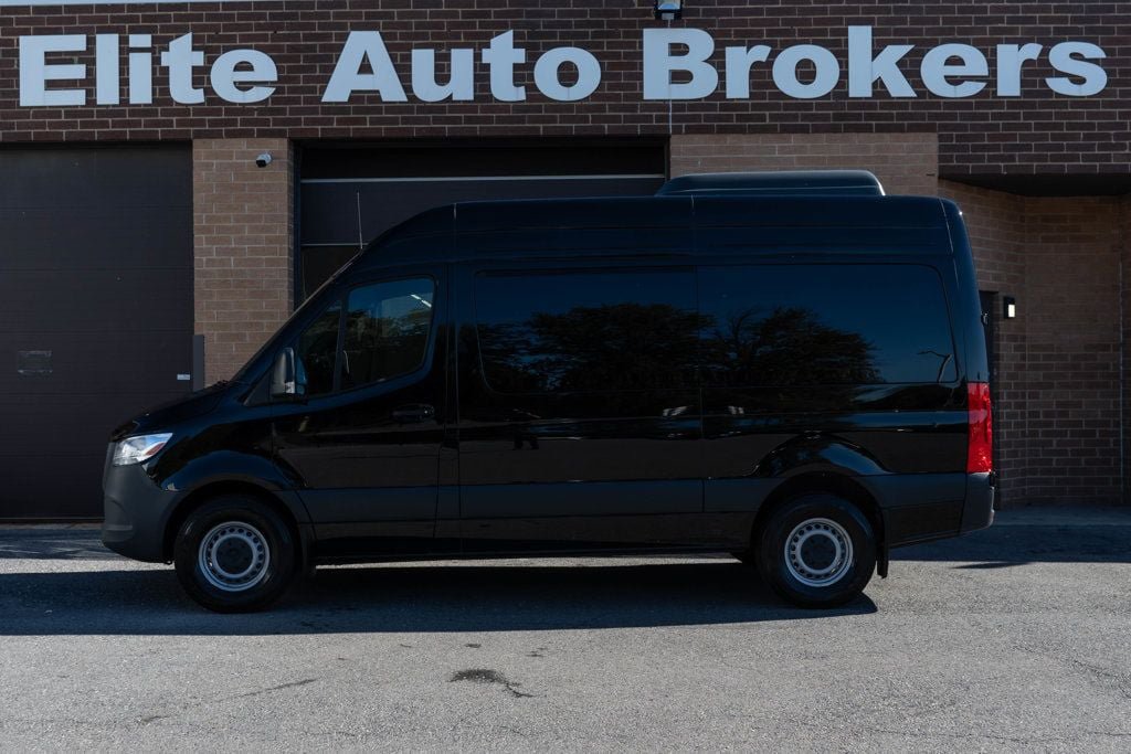 Used 2025 Mercedes-Benz Sprinter 2500 image 2