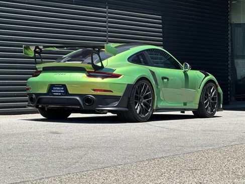 Used 2019 Porsche 911 GT2 RS RWD image 8
