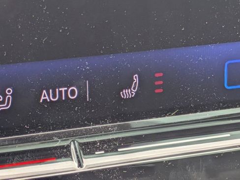 Used 2026 Volkswagen Tiguan SE FWD image 24