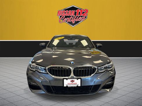 Used 2021 BMW 330i xDrive Sedan w/ M Sport Package AWD/4WD image 3
