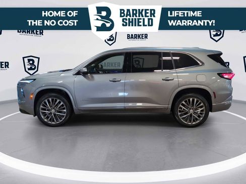 Used 2025 Buick Enclave Avenir AWD/4WD image 6
