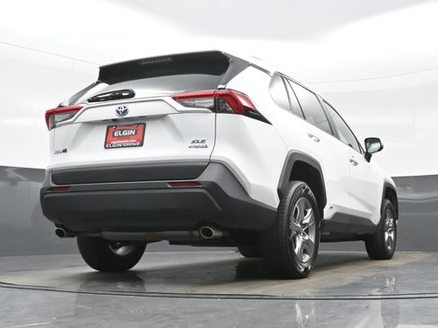 Used 2024 Toyota RAV4 XLE w/ Convenience Package AWD/4WD image 32
