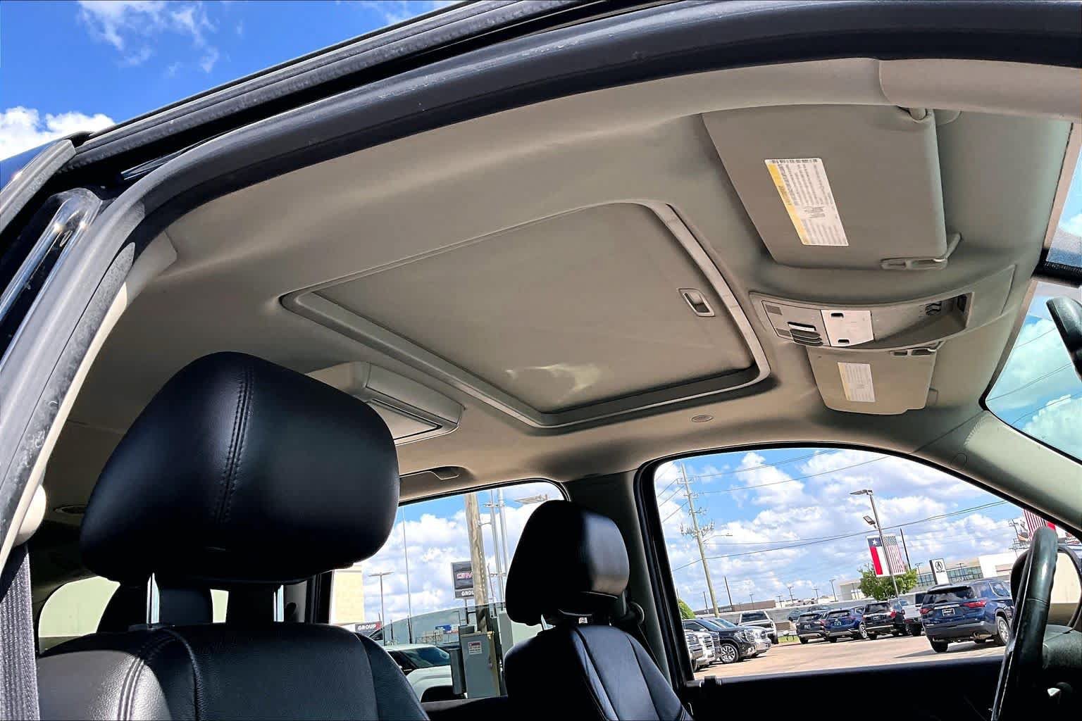 Used 2013 Chevrolet Tahoe LTZ RWD image 13