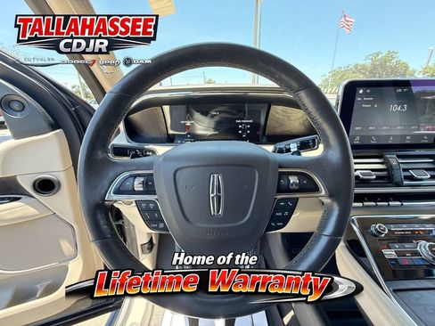 Used 2019 Lincoln Navigator Reserve AWD/4WD image 16