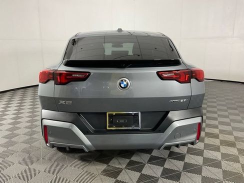 Used 2025 BMW X2 xDrive28i AWD/4WD image 5