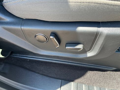 Used 2018 Ford F150 XLT w/ Equipment Group 302A Luxury image 31